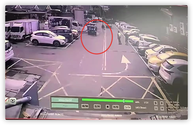 池秋美殡仪馆祭拜婆婆遭车祸,被货车撞后脑勺着地,现场画面曝光休闲区蓝鸢梦想 - Www.slyday.coM 池秋美殡仪馆祭拜婆婆遭车祸,被货车撞后脑勺着地,现场画面曝光休闲区蓝鸢梦想 - Www.slyday.coM