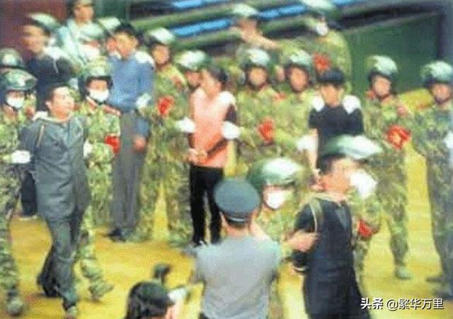 悍匪覆灭记,调动了上万名军警,2000年,如何围歼张君?休闲区蓝鸢梦想 - Www.slyday.coM 悍匪覆灭记,调动了上万名军警,2000年,如何围歼张君?休闲区蓝鸢梦想 - Www.slyday.coM