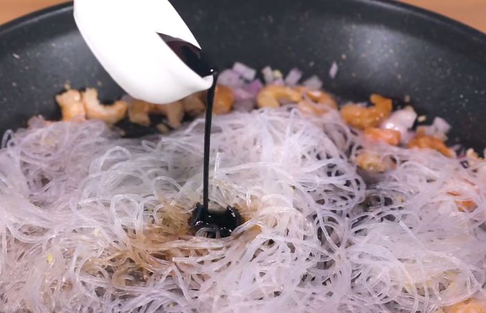 梭子蟹粉丝煲：简单好吃的家常美食，解馋味美，吃一次念念不忘