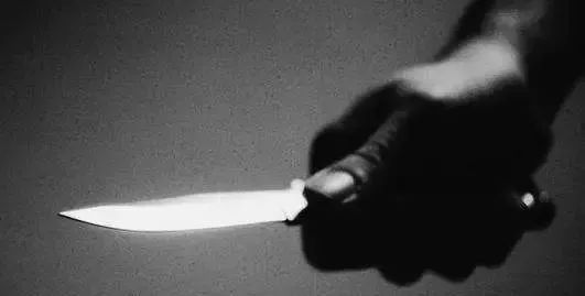 怀疑情人与他人有染,男子冒充“正牌老公”持刀敲诈休闲区蓝鸢梦想 - Www.slyday.coM 怀疑情人与他人有染,男子冒充“正牌老公”持刀敲诈休闲区蓝鸢梦想 - Www.slyday.coM