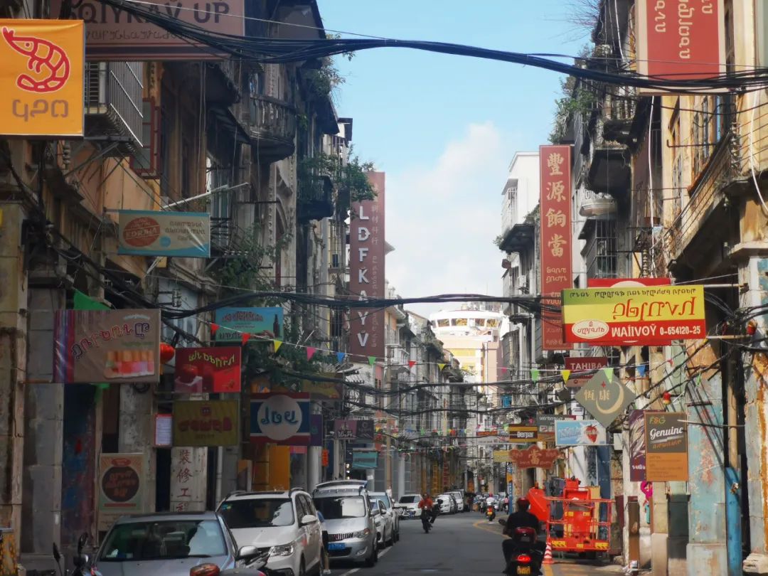 你会因一部电影爱上这座城……休闲区蓝鸢梦想 - Www.slyday.coM 你会因一部电影爱上这座城……休闲区蓝鸢梦想 - Www.slyday.coM