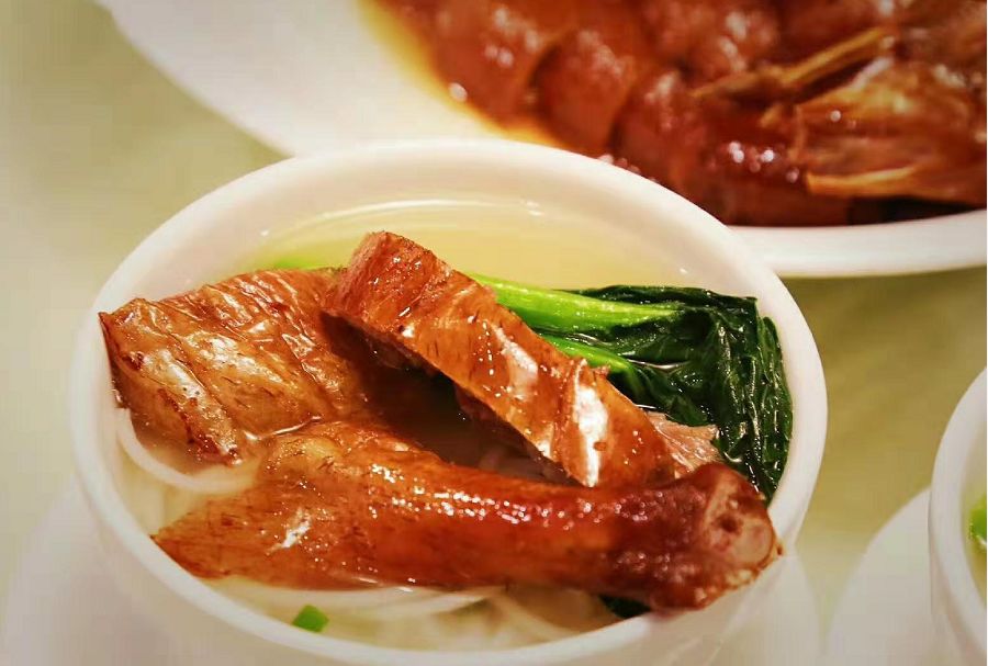 你会因一部电影爱上这座城……休闲区蓝鸢梦想 - Www.slyday.coM 你会因一部电影爱上这座城……休闲区蓝鸢梦想 - Www.slyday.coM