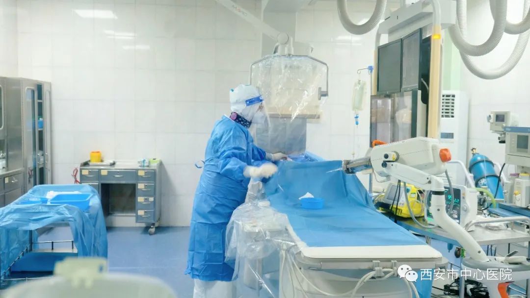 防控疫情与救治生命同时进行——西安市中心医院成功救治一例在管控区内的危重症患者休闲区蓝鸢梦想 - Www.slyday.coM 防控疫情与救治生命同时进行——西安市中心医院成功救治一例在管控区内的危重症患者休闲区蓝鸢梦想 - Www.slyday.coM