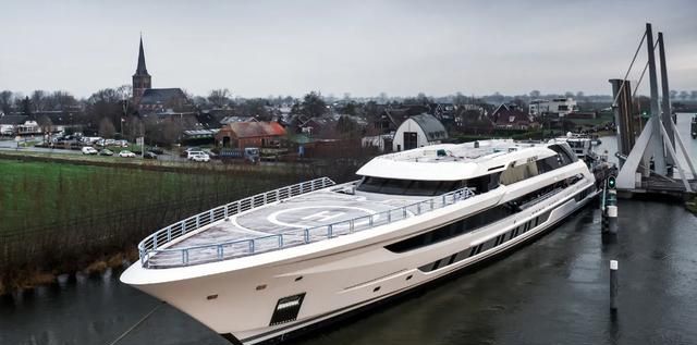 Heesen 80米全铝旗舰Galactica号正在穿越<a href=