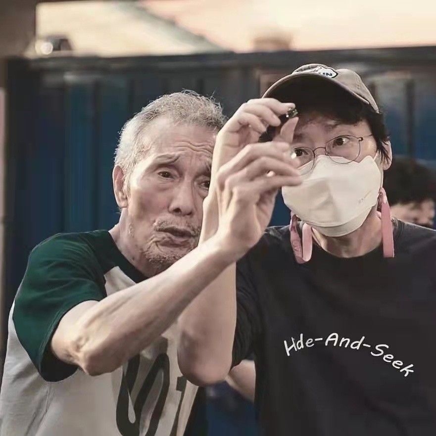 鱿鱼游戏老头火了！成<a href=