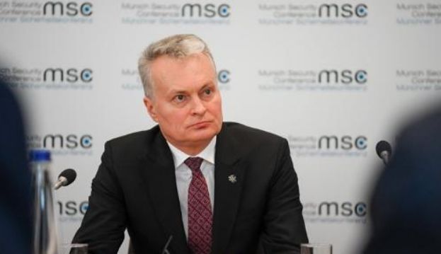 走投无路后终于醒悟？立陶宛总统当众道歉，<a href=