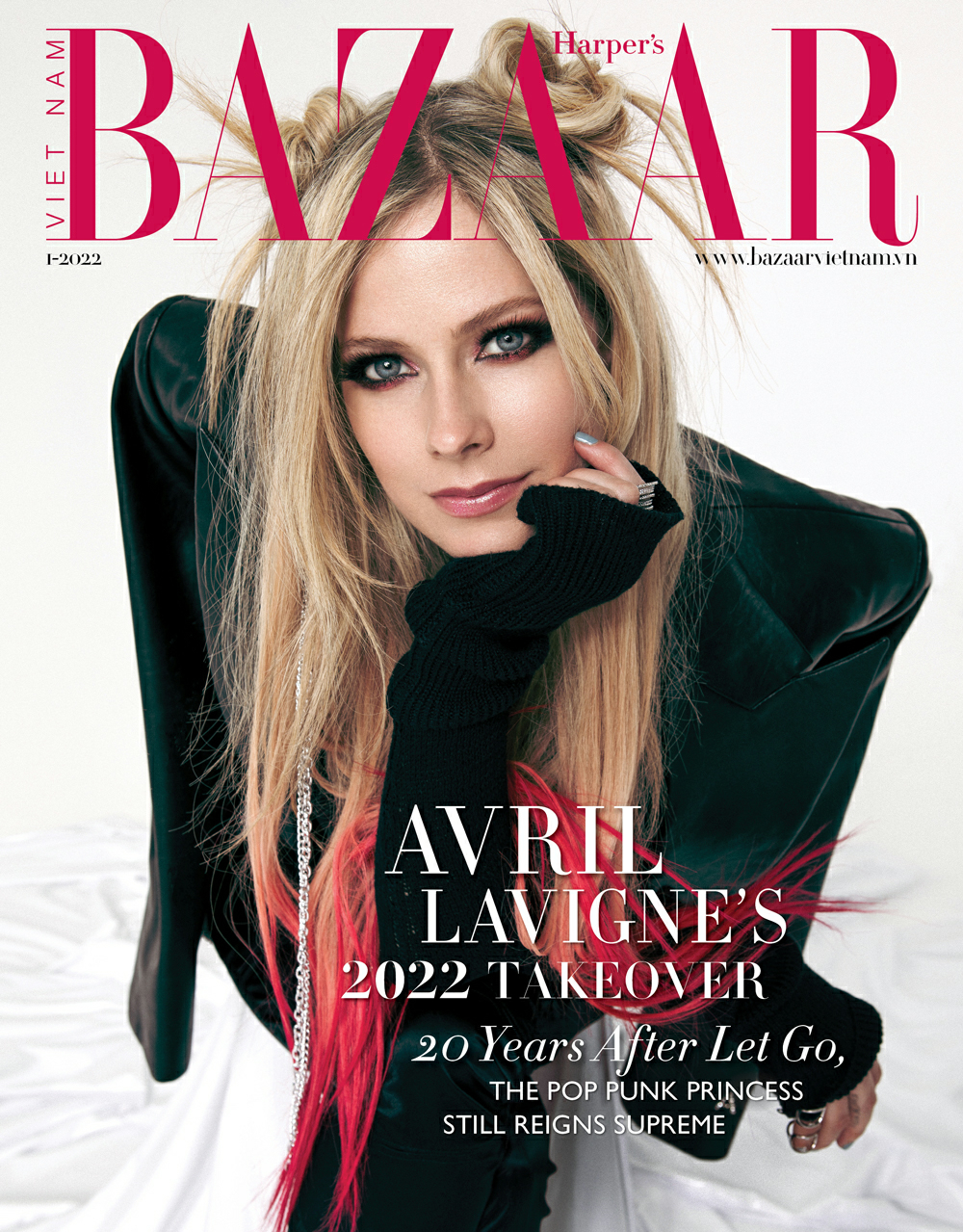 薇薇好美！登上越南《Harpers BAZAAR》