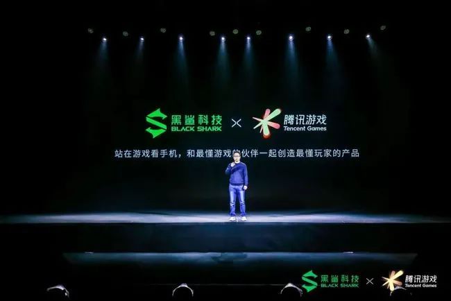 iPhone 14 Pro 或采用胶囊式挖孔屏 / 腾讯拟收购手机厂商黑鲨 / 荣耀 Magic V 发布休闲区蓝鸢梦想 - Www.slyday.coM iPhone 14 Pro 或采用胶囊式挖孔屏 / 腾讯拟收购手机厂商黑鲨 / 荣耀 Magic V 发布休闲区蓝鸢梦想 - Www.slyday.coM