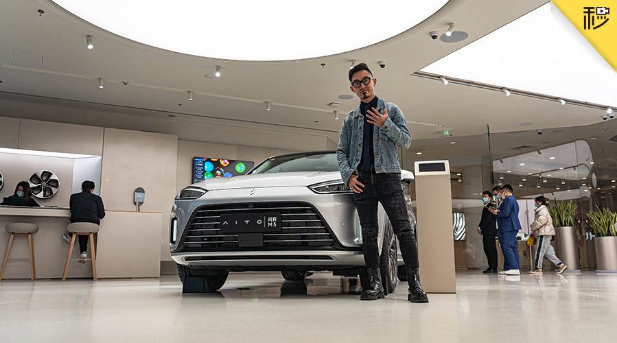 一直宣称自己不造车，但无论是鸿蒙OS车机系统……