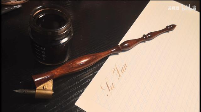 字迹宛如“印刷体”!22岁上海女孩为蒂芙尼、香奈儿等品牌做手写师休闲区蓝鸢梦想 - Www.slyday.coM 字迹宛如“印刷体”!22岁上海女孩为蒂芙尼、香奈儿等品牌做手写师休闲区蓝鸢梦想 - Www.slyday.coM