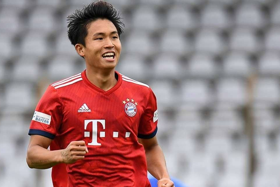 中韩小将隔空PK！韩媒：拜仁将签下<a href=