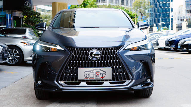 雷克萨斯全新NX终于加大了 还有插电混动新能源 雷车粉儿看过来