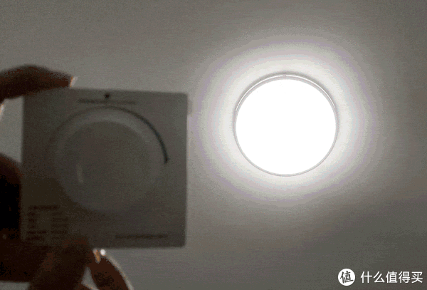 以米家系智能灯为中心,配合凌动开关、智能调光开关,打造实惠又实用的全屋智能照明系统休闲区蓝鸢梦想 - Www.slyday.coM 以米家系智能灯为中心,配合凌动开关、智能调光开关,打造实惠又实用的全屋智能照明系统休闲区蓝鸢梦想 - Www.slyday.coM