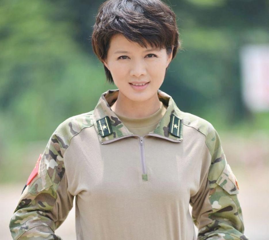 程愫25岁嫁丈夫傅程鹏结婚16年却被出轨离婚后逆袭当上院长