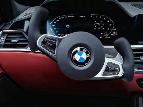 你们都吐槽特斯拉方向盘垃圾，那换成宝马呢？