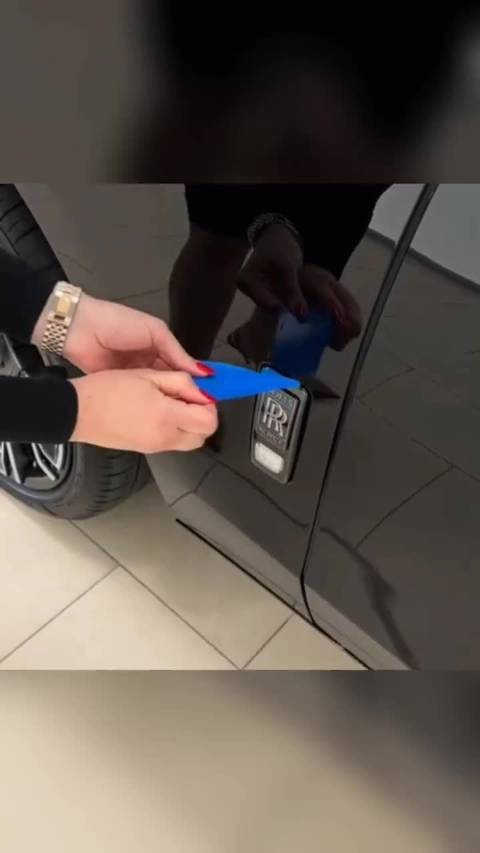 提了辆新车，给大家感受下开箱的乐趣！