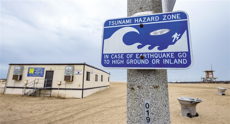 汤加火山喷发 多国海啸预警休闲区蓝鸢梦想 - Www.slyday.coM 汤加火山喷发 多国海啸预警休闲区蓝鸢梦想 - Www.slyday.coM