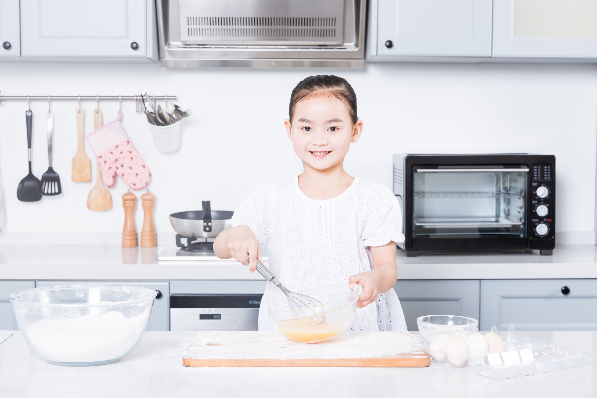 孩子喜欢做家务，原来有这么多好处，妈妈别打击孩子的积极性