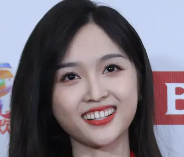 发腮、浮肿、脸型崎岖，还不到30岁，在<a href=