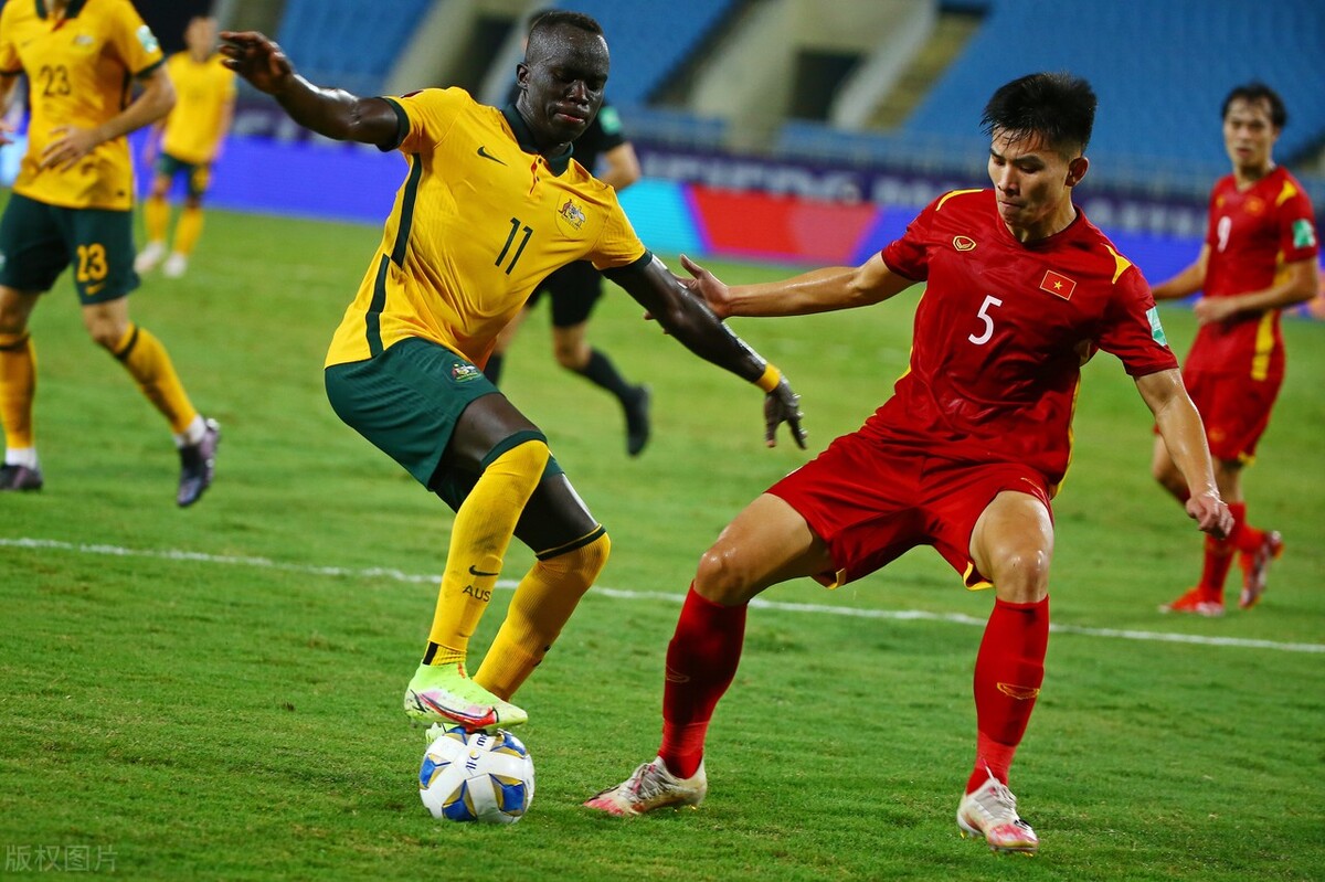 1-0,1-0!国足12强赛或迎来大反转,施压日本队,盼越南队爆冷