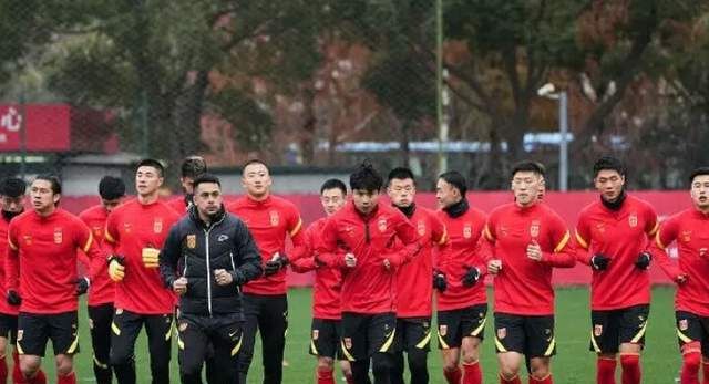 噩耗!曝国足六大悍将受伤,四名归化可能不回来,这下赢越南悬了