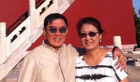 李立群自然不太同意,在他看来,妻子和母亲之间的关系已经化解,而且