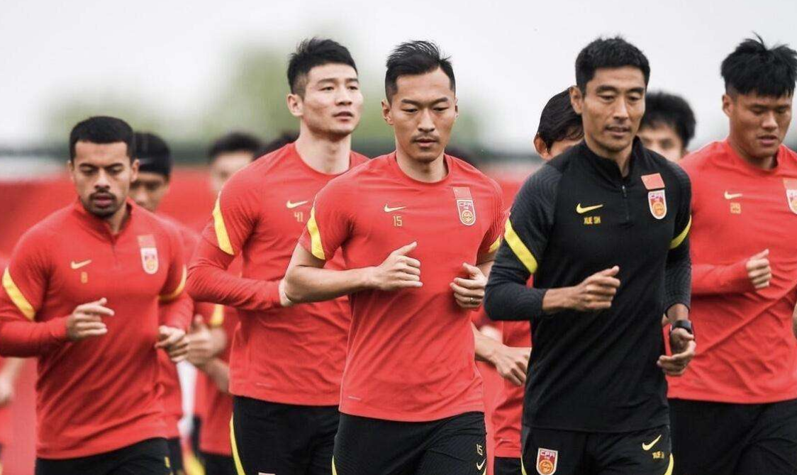 气势弱了！越南前锋誓言大年初一赢中国，国足无人敢回应