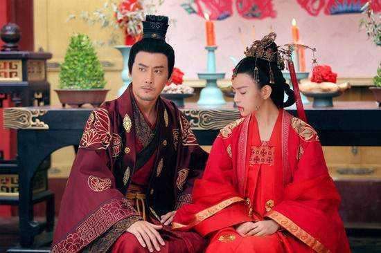 ����У�������С��Ů����־ƽ���ӣ�������Ϊһ����ʦ��߳�彭��