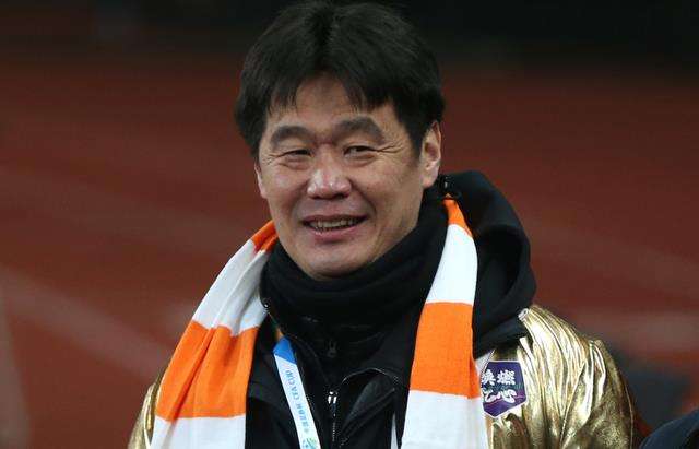 网友希望李霄鹏的国足 拼日本踢出志气 顺便在河内拿下越南