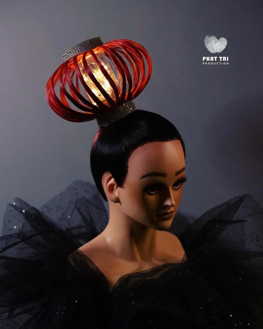 越南发型师耗时2个月,打造绝美发型,网友:腿给你坐麻了