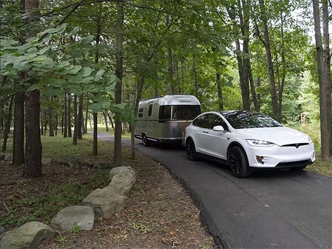 搭载动力系统可遥控停车，纯电露营概念车Airstream eStream发布