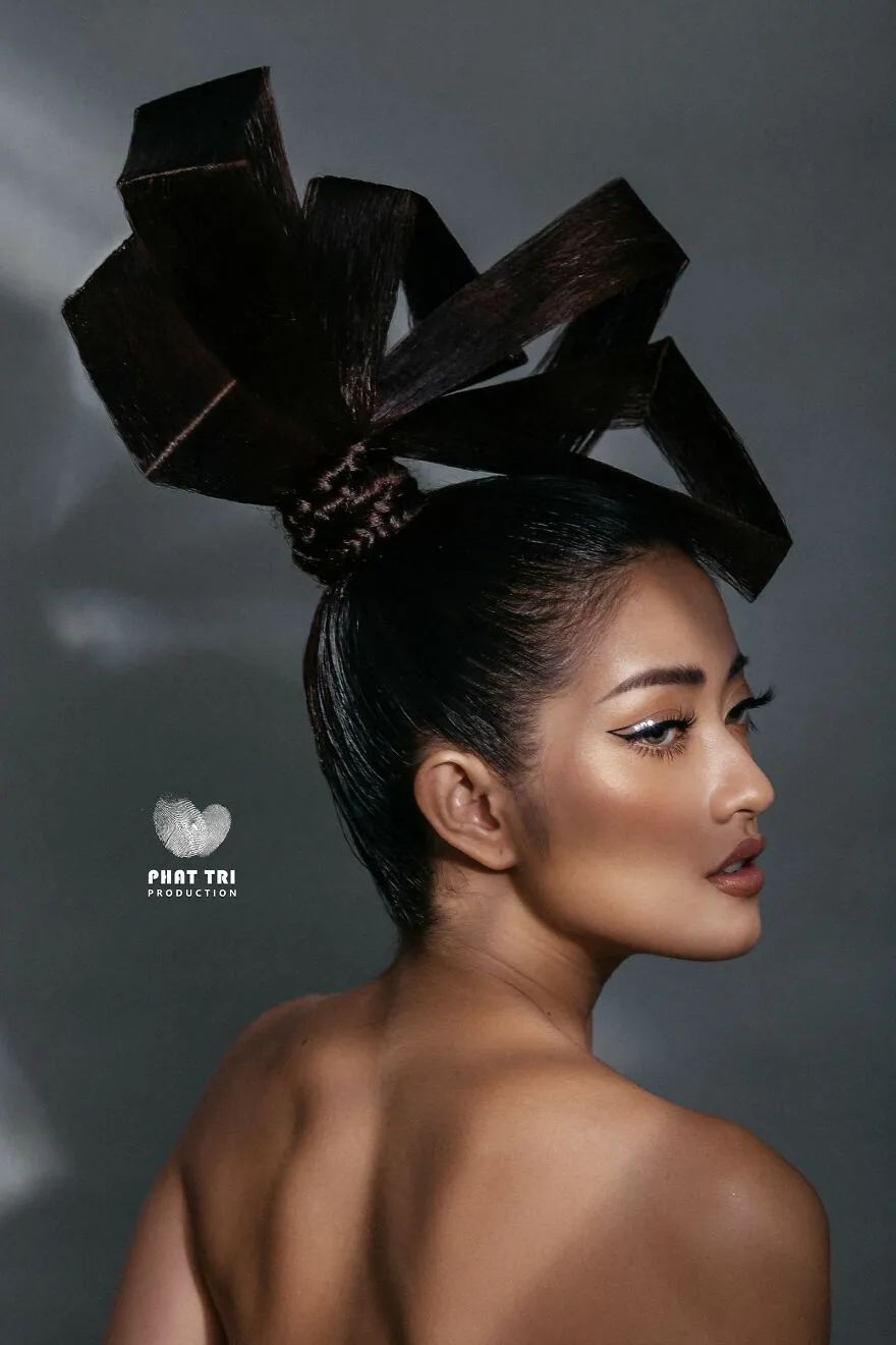 越南发型师耗时2个月,打造绝美发型,网友:腿给你坐麻了