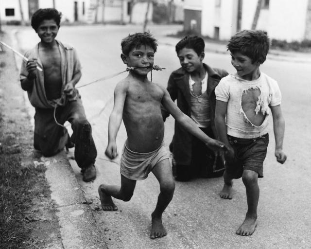 萨宾·韦斯去世:最后的人文主义街头摄影师休闲区蓝鸢梦想 - Www.slyday.coM 萨宾·韦斯去世:最后的人文主义街头摄影师休闲区蓝鸢梦想 - Www.slyday.coM