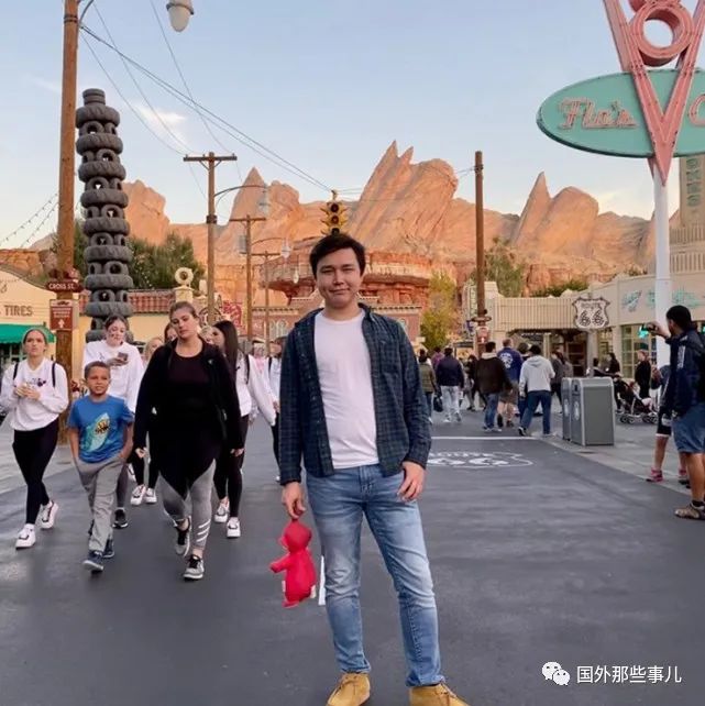 越南小伙发现自己是亿万富翁私生子，继承6.3亿家产