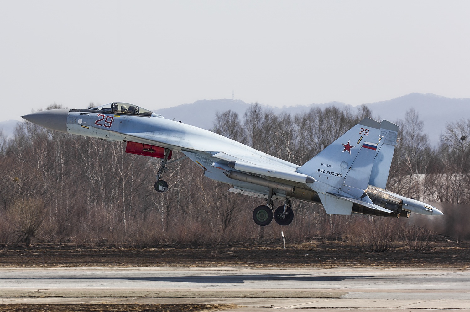 一款非常强大的空中利器,苏-35s不愧是史上最强非隐身战机!