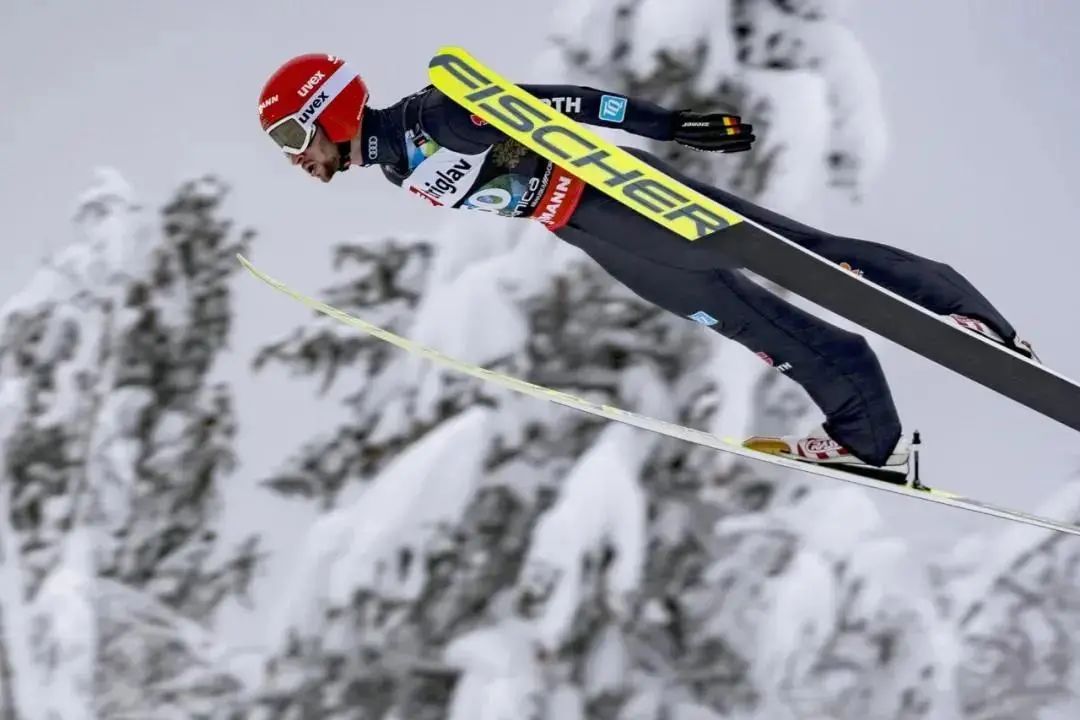 人类什么姿势可以飞得更远跳台滑雪告诉你