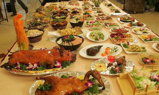 中国古代的帝王和后妃们是人间最知道享乐的一群,他们的饮食及其烹任