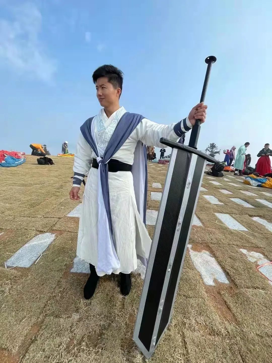长沙90后小伙御剑飞行惊呆众人网友道友修为甚高