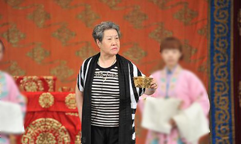 8位演员扮演10位样板戏老旦遗憾其中高玉倩万一英已离世
