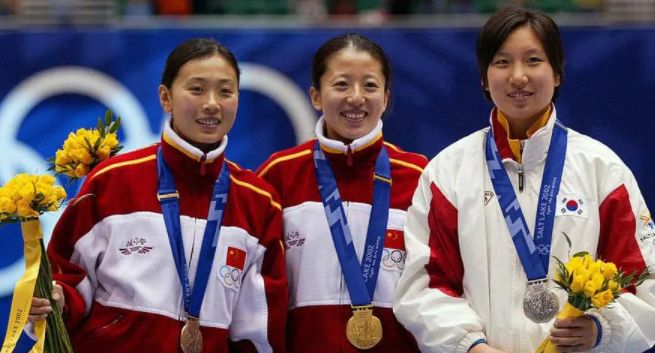 冬奥会经典战！大杨扬惊险夺冠，<a href=