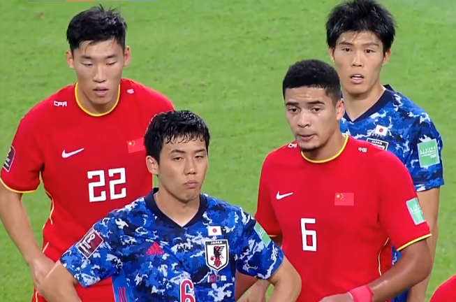 只需1-0!12强赛酝酿转折点,国足盼2队送助攻:越南战胜澳大利亚