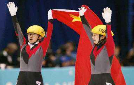 冬奥会经典战！大杨扬惊险夺冠，<a href=