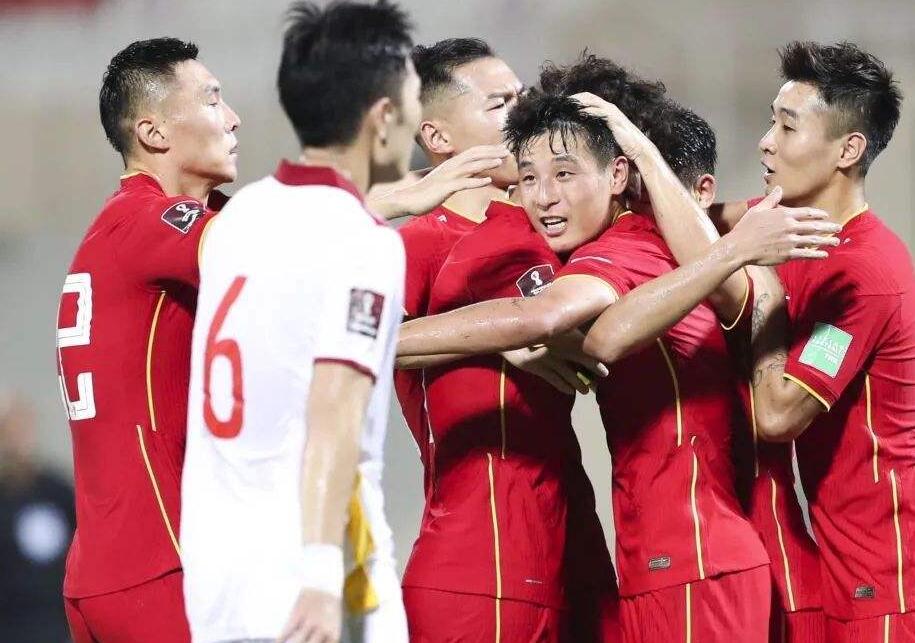 嚣张！越南球迷扬言必胜国足：3-0赢中国队！瞧瞧我们的厉害