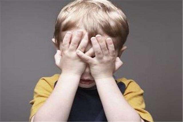 某公司高管当着孩子面家暴妻子引热议,妻子护着孩子:宝宝不要怕休闲区蓝鸢梦想 - Www.slyday.coM 某公司高管当着孩子面家暴妻子引热议,妻子护着孩子:宝宝不要怕休闲区蓝鸢梦想 - Www.slyday.coM