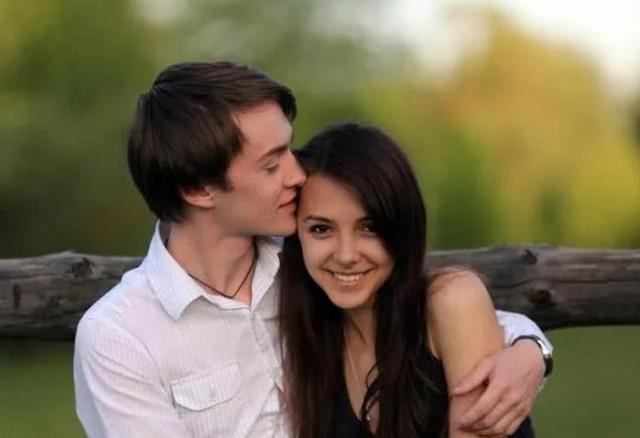 如果你爱上一个无缘做夫妻的人,需要读懂“墨菲定律”休闲区蓝鸢梦想 - Www.slyday.coM 如果你爱上一个无缘做夫妻的人,需要读懂“墨菲定律”休闲区蓝鸢梦想 - Www.slyday.coM