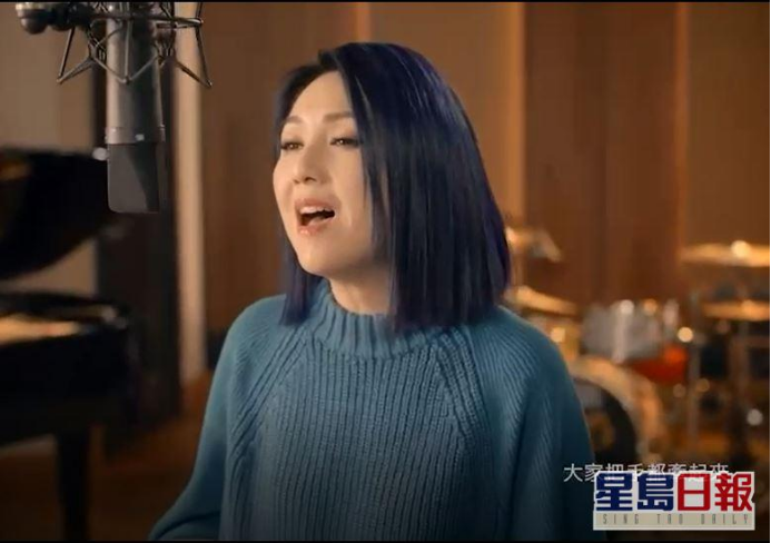 参与献唱主题曲《一起向未来》的艺人，包括杨千嬅。图自香港“星岛网”