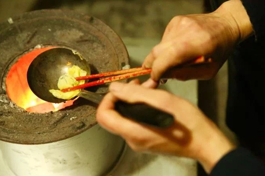 年夜饭上最贵的一道菜,居然用盆装?休闲区蓝鸢梦想 - Www.slyday.coM 年夜饭上最贵的一道菜,居然用盆装?休闲区蓝鸢梦想 - Www.slyday.coM