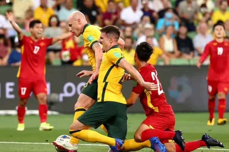 0比4被横扫惨遭7连败!越南队再次被羞辱,叫嚣国足的底气哪去了