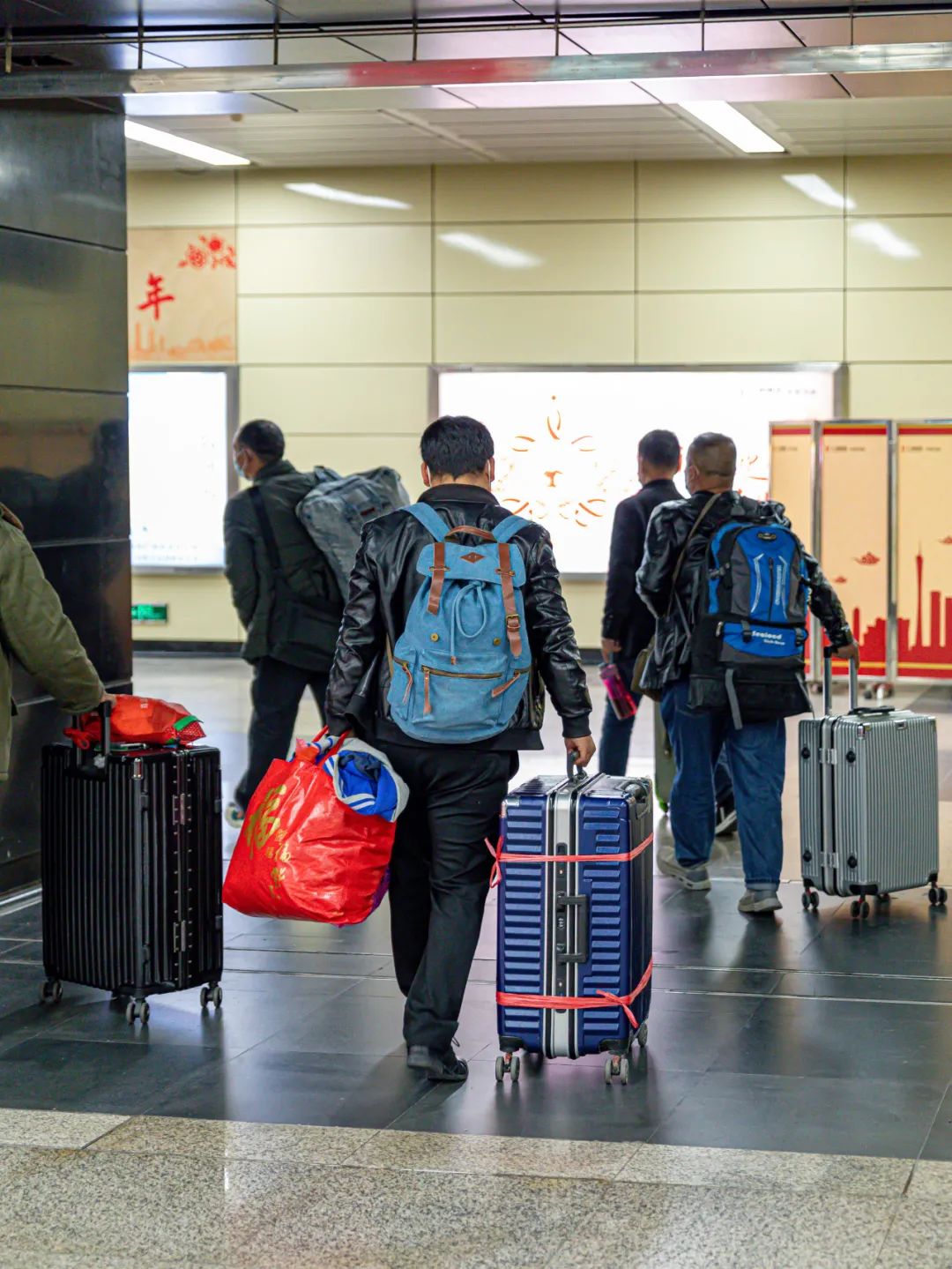 「广州春运返乡图鉴」,你今年回家过年吗?休闲区蓝鸢梦想 - Www.slyday.coM 「广州春运返乡图鉴」,你今年回家过年吗?休闲区蓝鸢梦想 - Www.slyday.coM