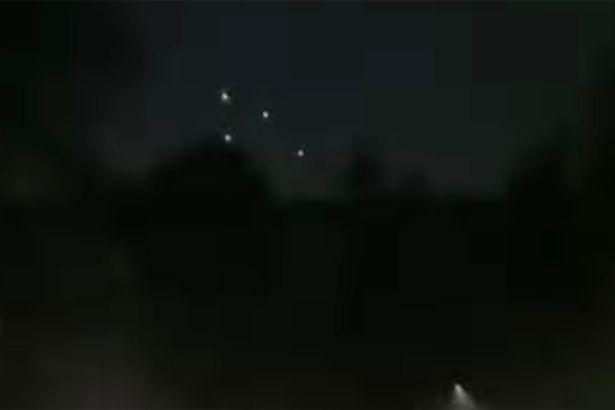 五个神秘光点突现在华盛顿上空,当地人惊讶,引发UFO猜想休闲区蓝鸢梦想 - Www.slyday.coM 五个神秘光点突现在华盛顿上空,当地人惊讶,引发UFO猜想休闲区蓝鸢梦想 - Www.slyday.coM